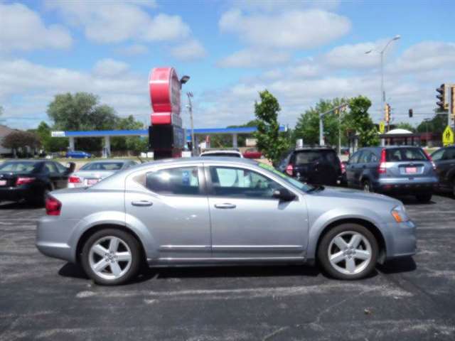 2013 Dodge Avenger SE 4dr Sedan